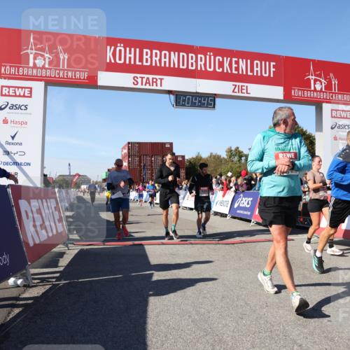 03.10.2025 - Köhlbrandbrückenlauf Lena Gebhardt http://msf.ph/oto/9049062 03.10.2025 13:04:45 Ziel 4022, 4061, 4236, 4246, 4247, 4303, 4449, 4713, 4724, 4831, 5849, 5948, 5968, 6268, 6470, 6716 meine-sportfotos.de
