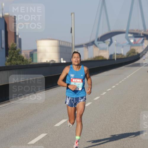 03.10.2025 - Köhlbrandbrückenlauf Jannik Wohlers http://msf.ph/oto/9049064 03.10.2025 09:32:52 Position 3 69 meine-sportfotos.de