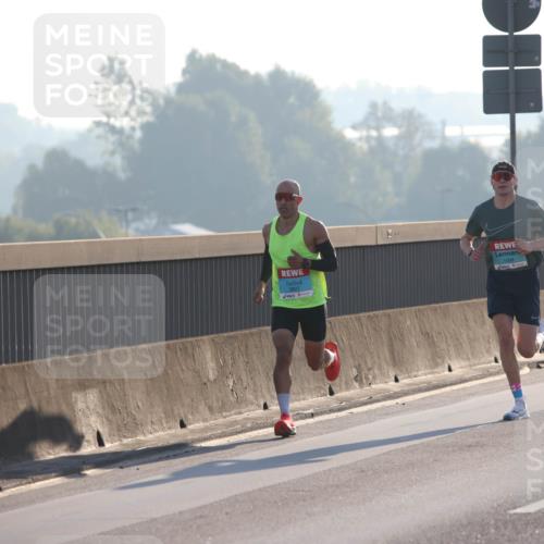 03.10.2025 - Köhlbrandbrückenlauf Lena Gebhardt http://msf.ph/oto/9049066 03.10.2025 09:12:02 Position 1 3807, 1008 meine-sportfotos.de