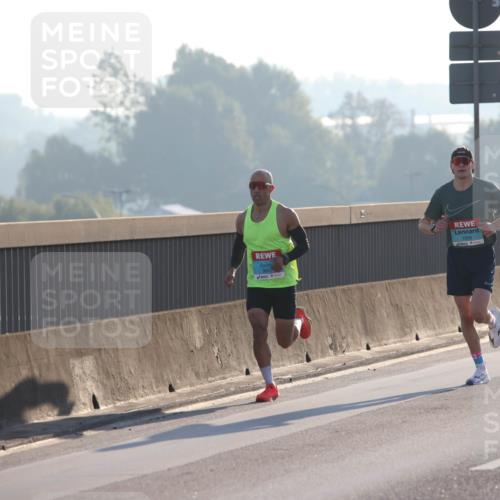 03.10.2025 - Köhlbrandbrückenlauf Lena Gebhardt http://msf.ph/oto/9049068 03.10.2025 09:12:02 Position 1  meine-sportfotos.de