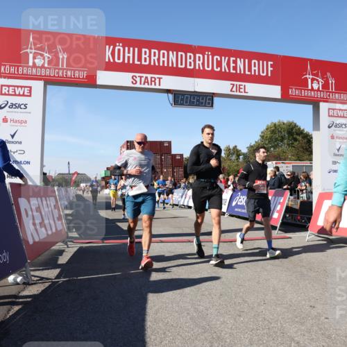 03.10.2025 - Köhlbrandbrückenlauf Lena Gebhardt http://msf.ph/oto/9049088 03.10.2025 13:04:46 Ziel 4022, 4061, 4236, 4246, 4247, 4303, 4449, 4713, 4724, 4831, 5849, 5948, 5968, 6268, 6470, 6716 meine-sportfotos.de