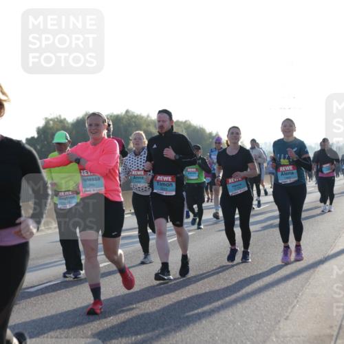 03.10.2025 - Köhlbrandbrückenlauf Jannik Wohlers http://msf.ph/oto/9049104 03.10.2025 09:18:18 Position 3 3168, 3210, 3515, 1164, 3724 meine-sportfotos.de