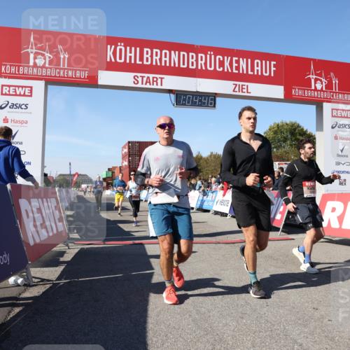03.10.2025 - Köhlbrandbrückenlauf Lena Gebhardt http://msf.ph/oto/9049121 03.10.2025 13:04:47 Ziel 4022, 4061, 4236, 4246, 4247, 4303, 4449, 4724, 4831, 5849, 5948, 5968, 6268, 6470, 6716 meine-sportfotos.de