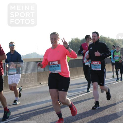 03.10.2025 - Köhlbrandbrückenlauf Jannik Wohlers http://msf.ph/oto/9049158 03.10.2025 09:18:18 Position 3 2882, 3210, 3515, 3724, 1460 meine-sportfotos.de