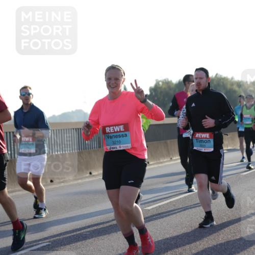 03.10.2025 - Köhlbrandbrückenlauf Jannik Wohlers http://msf.ph/oto/9049166 03.10.2025 09:18:19 Position 3 2882, 3210, 3515, 3724, 1460 meine-sportfotos.de