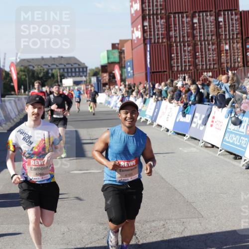 03.10.2025 - Köhlbrandbrückenlauf Jannik Wohlers http://msf.ph/oto/9049171 03.10.2025 13:07:39 Ziel 4113, 4165, 4254, 4263, 4375, 4636, 6744, 6800 meine-sportfotos.de