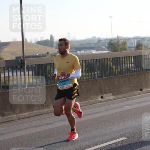 03.10.2025 - Köhlbrandbrückenlauf Lena Gebhardt http://msf.ph/oto/9049188 03.10.2025 09:12:09 Position 1 3590 meine-sportfotos.de