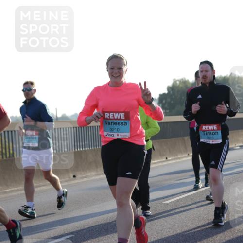 03.10.2025 - Köhlbrandbrückenlauf Jannik Wohlers http://msf.ph/oto/9049189 03.10.2025 09:18:19 Position 3 2882, 3210, 3515, 3724 meine-sportfotos.de