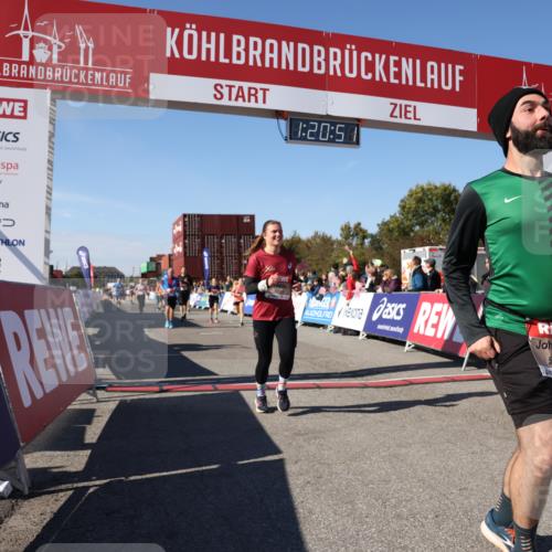 03.10.2025 - Köhlbrandbrückenlauf Lena Gebhardt http://msf.ph/oto/9049200 03.10.2025 13:20:51 Ziel 4476, 4646, 4709, 4915, 4916, 5006, 5084, 5130, 5169, 5480, 5488, 5501, 5774, 5918, 5920, 6703, 6780 meine-sportfotos.de