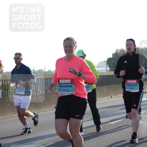 03.10.2025 - Köhlbrandbrückenlauf Jannik Wohlers http://msf.ph/oto/9049205 03.10.2025 09:18:19 Position 3 2882, 3210, 3515, 3724 meine-sportfotos.de