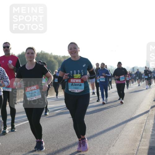 03.10.2025 - Köhlbrandbrückenlauf Jannik Wohlers http://msf.ph/oto/9049215 03.10.2025 09:18:20 Position 3 3515, 1162, 3724, 2025, 1460 meine-sportfotos.de