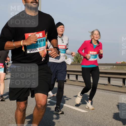 03.10.2025 - Köhlbrandbrückenlauf Fabian Wolf http://msf.ph/oto/9049220 03.10.2025 10:00:53 Position 3 1743, 2168, 2851, 2853 meine-sportfotos.de