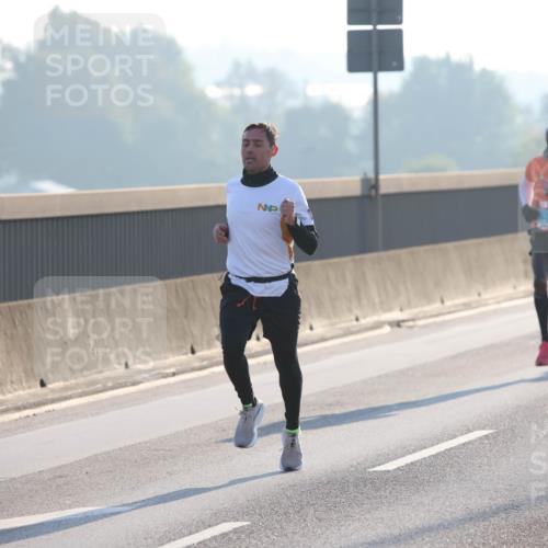 03.10.2025 - Köhlbrandbrückenlauf Lena Gebhardt http://msf.ph/oto/9049226 03.10.2025 09:12:12 Position 1  meine-sportfotos.de