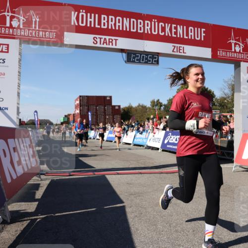 03.10.2025 - Köhlbrandbrückenlauf Lena Gebhardt http://msf.ph/oto/9049241 03.10.2025 13:20:52 Ziel 4646, 4709, 4915, 4916, 5006, 5084, 5130, 5156, 5169, 5377, 5480, 5488, 5501, 5774, 5918, 5920, 6703, 6780 meine-sportfotos.de