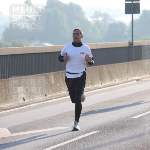 03.10.2025 - Köhlbrandbrückenlauf Lena Gebhardt http://msf.ph/oto/9049248 03.10.2025 09:12:12 Position 1  meine-sportfotos.de