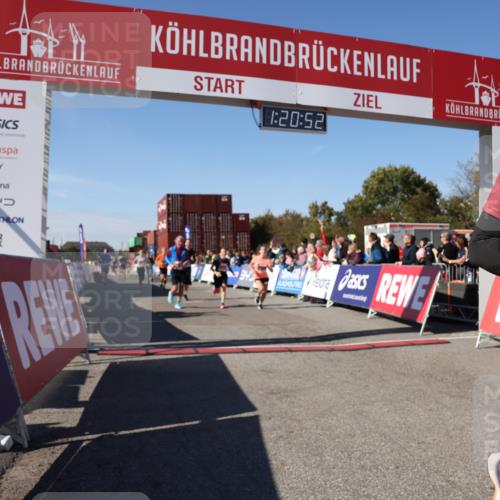 03.10.2025 - Köhlbrandbrückenlauf Lena Gebhardt http://msf.ph/oto/9049261 03.10.2025 13:20:53 Ziel 4646, 4709, 4915, 4916, 5006, 5084, 5130, 5156, 5169, 5377, 5480, 5488, 5501, 5774, 5918, 5920, 6703, 6780 meine-sportfotos.de