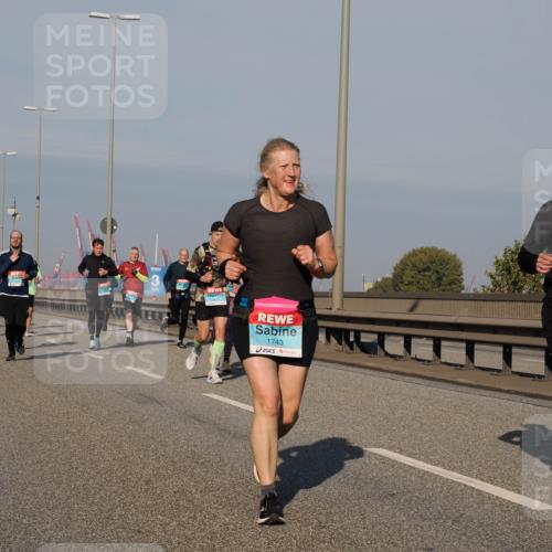 03.10.2025 - Köhlbrandbrückenlauf Fabian Wolf http://msf.ph/oto/9049267 03.10.2025 10:00:54 Position 3 1743, 3826 meine-sportfotos.de