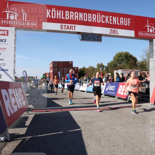 03.10.2025 - Köhlbrandbrückenlauf Lena Gebhardt http://msf.ph/oto/9049283 03.10.2025 13:20:54 Ziel 4646, 4709, 4915, 4916, 5006, 5084, 5130, 5156, 5169, 5377, 5480, 5488, 5501, 5774, 5920, 6703, 6780 meine-sportfotos.de