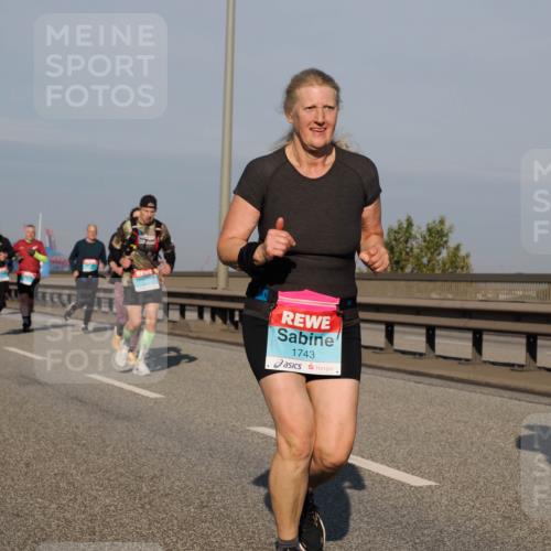 03.10.2025 - Köhlbrandbrückenlauf Fabian Wolf http://msf.ph/oto/9049301 03.10.2025 10:00:55 Position 3 1743 meine-sportfotos.de