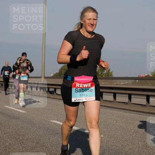 03.10.2025 - Köhlbrandbrückenlauf Fabian Wolf http://msf.ph/oto/9049310 03.10.2025 10:00:55 Position 3 1743 meine-sportfotos.de
