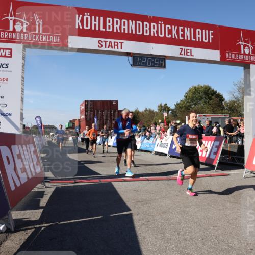 03.10.2025 - Köhlbrandbrückenlauf Lena Gebhardt http://msf.ph/oto/9049321 03.10.2025 13:20:55 Ziel 4709, 4915, 4916, 5006, 5084, 5130, 5156, 5169, 5377, 5480, 5488, 5501, 5774, 6296, 6645, 6646, 6648, 6650, 6703, 6780 meine-sportfotos.de
