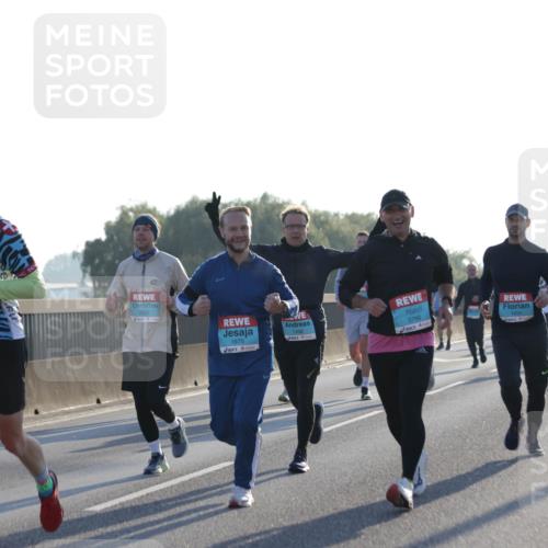 03.10.2025 - Köhlbrandbrückenlauf Jannik Wohlers http://msf.ph/oto/9049324 03.10.2025 09:18:23 Position 3 3457, 9, 1408, 3799, 01605, 1675 meine-sportfotos.de