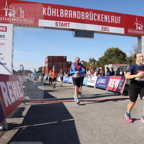 03.10.2025 - Köhlbrandbrückenlauf Lena Gebhardt http://msf.ph/oto/9049347 03.10.2025 13:20:55 Ziel 4709, 4915, 4916, 5006, 5084, 5130, 5156, 5169, 5377, 5480, 5488, 5501, 5774, 6296, 6645, 6646, 6648, 6650, 6703, 6780 meine-sportfotos.de