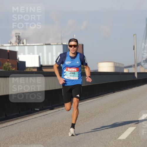 03.10.2025 - Köhlbrandbrückenlauf Jannik Wohlers http://msf.ph/oto/9049358 03.10.2025 09:33:44 Position 3 3247 meine-sportfotos.de