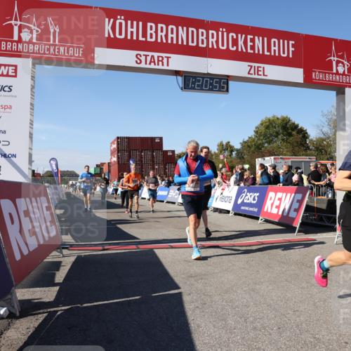 03.10.2025 - Köhlbrandbrückenlauf Lena Gebhardt http://msf.ph/oto/9049366 03.10.2025 13:20:55 Ziel 4709, 4915, 4916, 5006, 5084, 5130, 5156, 5169, 5377, 5480, 5488, 5501, 5774, 6296, 6645, 6646, 6648, 6650, 6703, 6780 meine-sportfotos.de