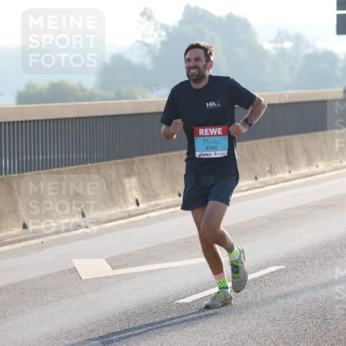 03.10.2025 - Köhlbrandbrückenlauf Lena Gebhardt http://msf.ph/oto/9049374 03.10.2025 09:12:17 Position 1 3760 meine-sportfotos.de