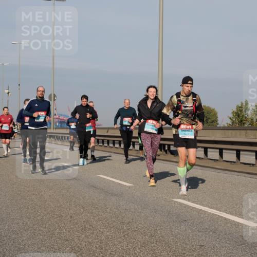 03.10.2025 - Köhlbrandbrückenlauf Fabian Wolf http://msf.ph/oto/9049381 03.10.2025 10:00:56 Position 3 1834, 2413 meine-sportfotos.de