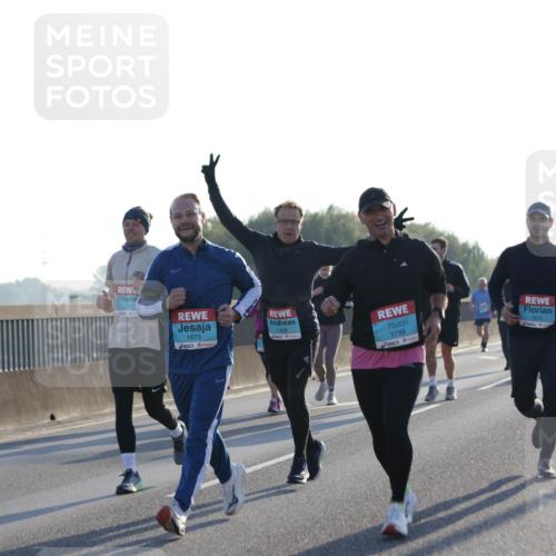 03.10.2025 - Köhlbrandbrückenlauf Jannik Wohlers http://msf.ph/oto/9049383 03.10.2025 09:18:24 Position 3 3457, 1675, 1408, 3799, 1605 meine-sportfotos.de