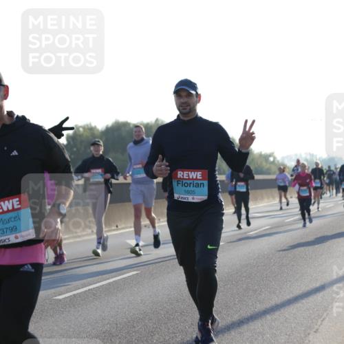 03.10.2025 - Köhlbrandbrückenlauf Jannik Wohlers http://msf.ph/oto/9049436 03.10.2025 09:18:25 Position 3 1408, 3799, 1605 meine-sportfotos.de
