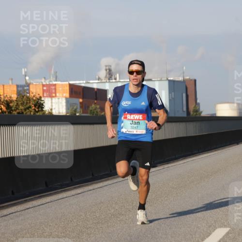 03.10.2025 - Köhlbrandbrückenlauf Jannik Wohlers http://msf.ph/oto/9049442 03.10.2025 09:33:45 Position 3 3247 meine-sportfotos.de