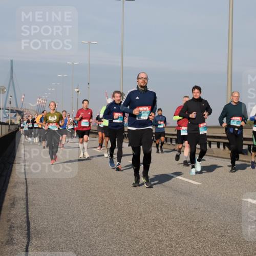 03.10.2025 - Köhlbrandbrückenlauf Fabian Wolf http://msf.ph/oto/9049474 03.10.2025 10:00:58 Position 3 1124 meine-sportfotos.de