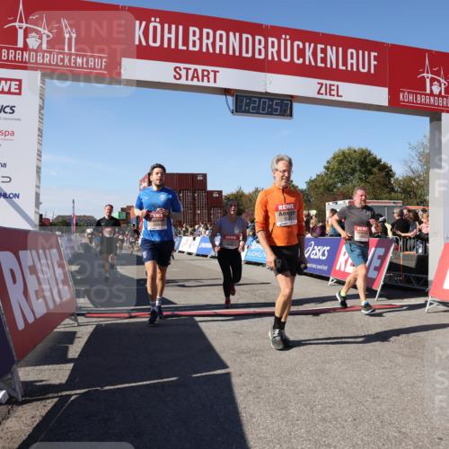 03.10.2025 - Köhlbrandbrückenlauf Lena Gebhardt http://msf.ph/oto/9049508 03.10.2025 13:20:58 Ziel 4680, 4709, 4915, 4916, 5006, 5084, 5130, 5156, 5169, 5363, 5377, 5480, 5501, 6296, 6645, 6646, 6648, 6650, 6703, 6780 meine-sportfotos.de