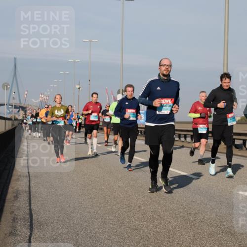 03.10.2025 - Köhlbrandbrückenlauf Fabian Wolf http://msf.ph/oto/9049513 03.10.2025 10:00:59 Position 3 1124 meine-sportfotos.de