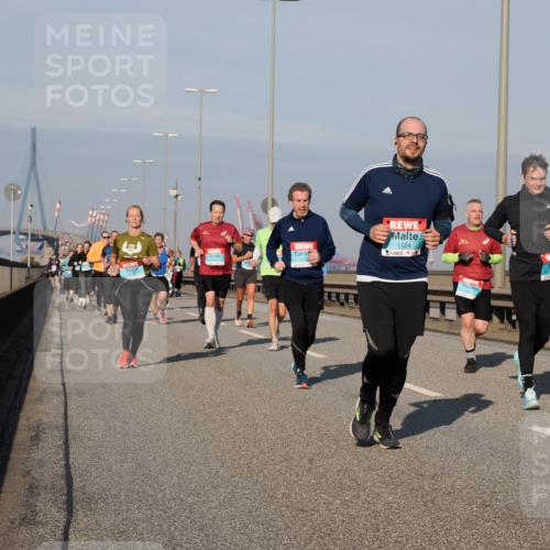 03.10.2025 - Köhlbrandbrückenlauf Fabian Wolf http://msf.ph/oto/9049531 03.10.2025 10:00:59 Position 3 1712, 1124, 1760 meine-sportfotos.de
