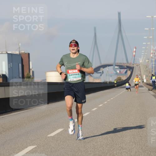 03.10.2025 - Köhlbrandbrückenlauf Jannik Wohlers http://msf.ph/oto/9049541 03.10.2025 09:34:27 Position 3 1008 meine-sportfotos.de