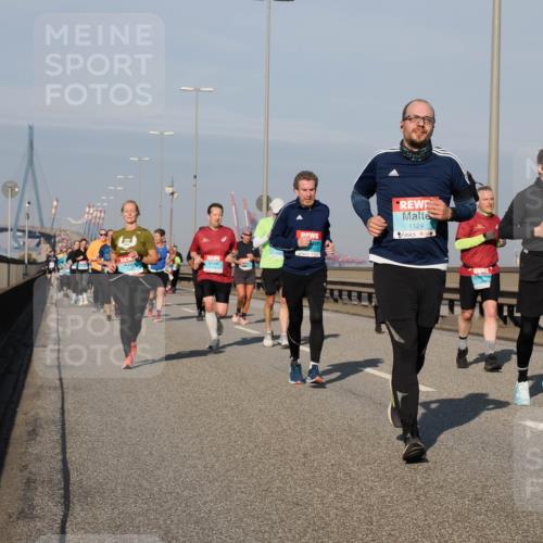 03.10.2025 - Köhlbrandbrückenlauf Fabian Wolf http://msf.ph/oto/9049543 03.10.2025 10:00:59 Position 3 1124 meine-sportfotos.de
