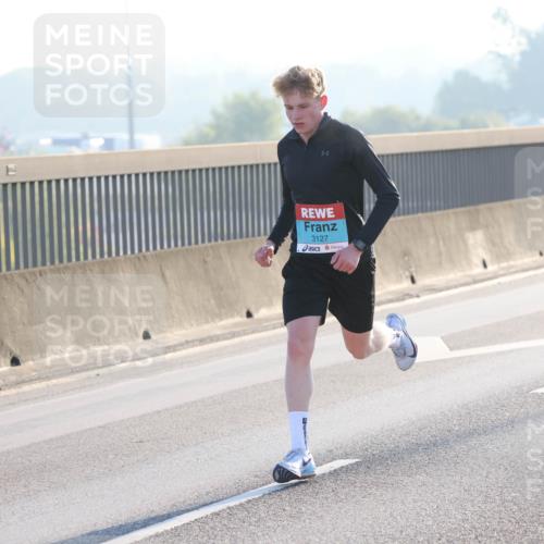 03.10.2025 - Köhlbrandbrückenlauf Lena Gebhardt http://msf.ph/oto/9049547 03.10.2025 09:12:56 Position 1 3127 meine-sportfotos.de