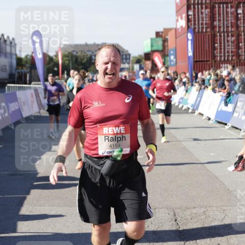 03.10.2025 - Köhlbrandbrückenlauf Jannik Wohlers http://msf.ph/oto/9049553 03.10.2025 13:07:47 Ziel 4159, 4165, 4263, 4310, 4382, 5993, 6120, 6285, 6384, 6651, 6696, 6744, 6800, 6821 meine-sportfotos.de
