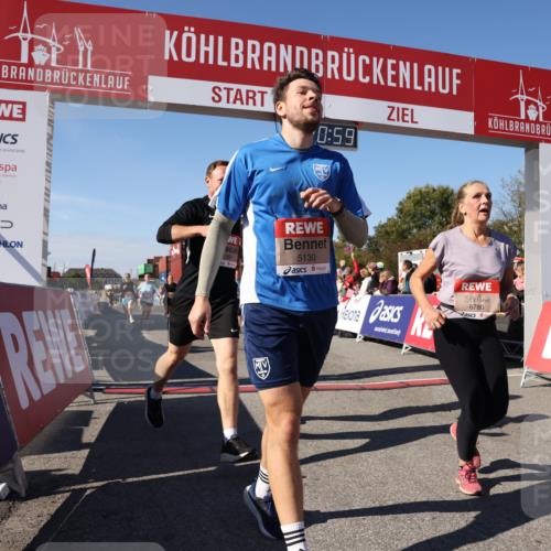 03.10.2025 - Köhlbrandbrückenlauf Lena Gebhardt http://msf.ph/oto/9049575 03.10.2025 13:20:59 Ziel 4680, 4915, 4916, 5006, 5084, 5130, 5156, 5169, 5363, 5377, 5501, 6296, 6645, 6646, 6648, 6650, 6703, 6780 meine-sportfotos.de