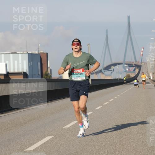 03.10.2025 - Köhlbrandbrückenlauf Jannik Wohlers http://msf.ph/oto/9049578 03.10.2025 09:34:27 Position 3 1008 meine-sportfotos.de