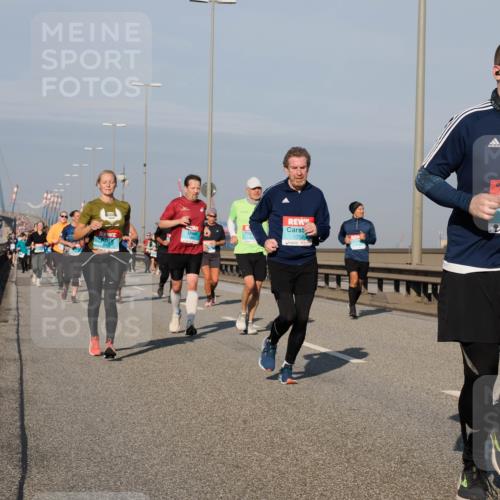 03.10.2025 - Köhlbrandbrückenlauf Fabian Wolf http://msf.ph/oto/9049598 03.10.2025 10:01:00 Position 3 1712, 1124 meine-sportfotos.de