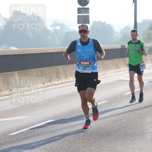 03.10.2025 - Köhlbrandbrückenlauf Lena Gebhardt http://msf.ph/oto/9049602 03.10.2025 09:13:05 Position 1 1041 meine-sportfotos.de