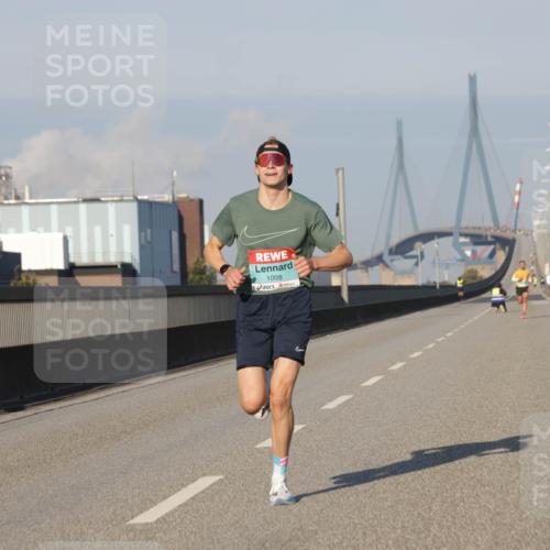 03.10.2025 - Köhlbrandbrückenlauf Jannik Wohlers http://msf.ph/oto/9049609 03.10.2025 09:34:27 Position 3 1008 meine-sportfotos.de
