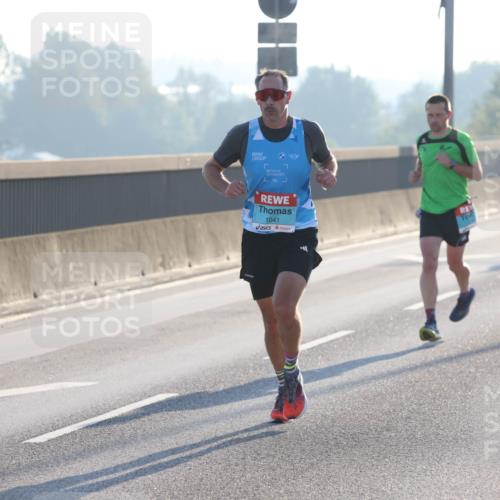 03.10.2025 - Köhlbrandbrückenlauf Lena Gebhardt http://msf.ph/oto/9049610 03.10.2025 09:13:05 Position 1 1041 meine-sportfotos.de
