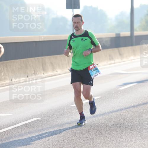 03.10.2025 - Köhlbrandbrückenlauf Lena Gebhardt http://msf.ph/oto/9049626 03.10.2025 09:13:06 Position 1 041, 2700 meine-sportfotos.de