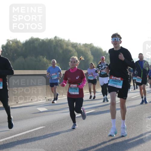 03.10.2025 - Köhlbrandbrückenlauf Jannik Wohlers http://msf.ph/oto/9049631 03.10.2025 09:18:29 Position 3 1873, 1515, 1933, 3326 meine-sportfotos.de